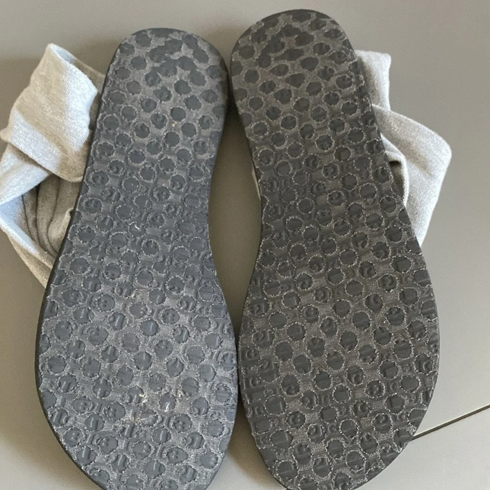 Sanuk Women's Size 9 Yoga Sling 2 Grey Stretch Knit Flip Flop Slippers Beach
